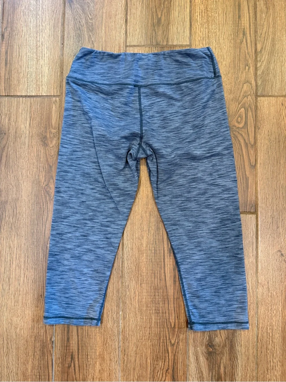lululemon Women’s Leggings Gray Cropped Size 8